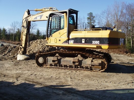products/equipmentforsale/2004 Cat 330C FM Excavator_530.JPG